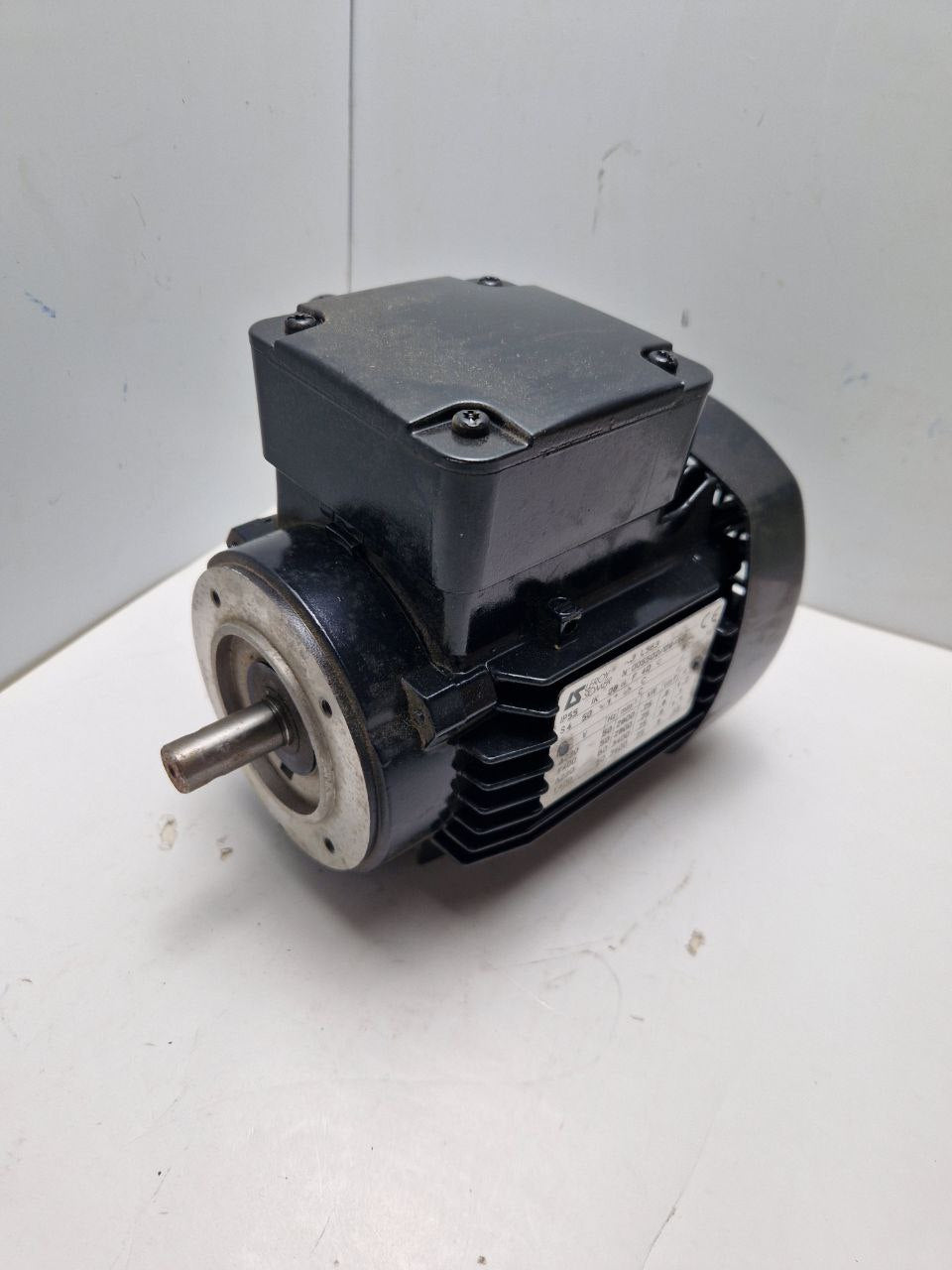 LEROY® SOMER  LS63, N°005502/09-10,  IP55 IK 06 cl. F 40 °C (Request price)