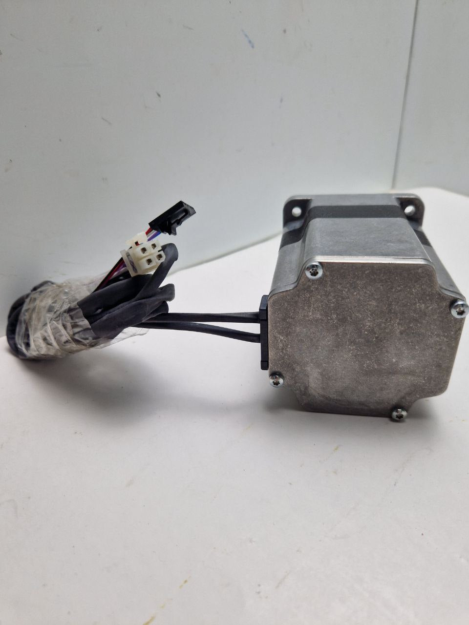 Schneider Electric EC motor RECM 372/4, AND 3~215 Hz, 105/60 VAC  BERGER LAHR (Request price)
