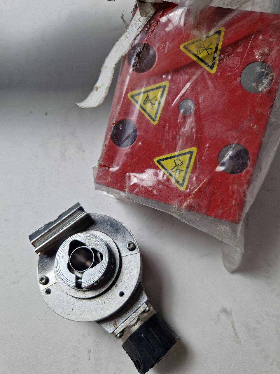 SIEMENS FDU1406/2205760 015   2KJ1971-0A   BHB38-LA71M4-L4/2N-IN with: 1XP8012-10/1024(Request price)